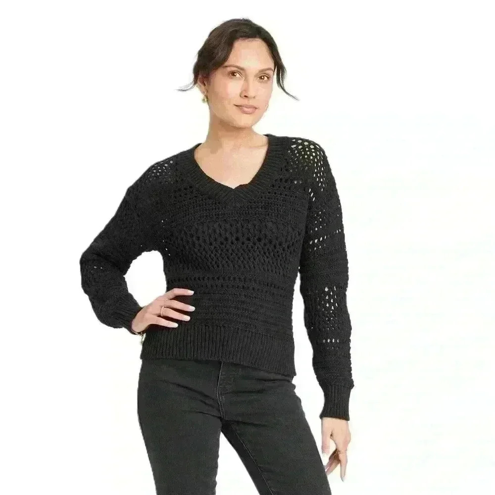 Universal Thread Women’s V-Neck Open Work Pull-over Sweater Size Small